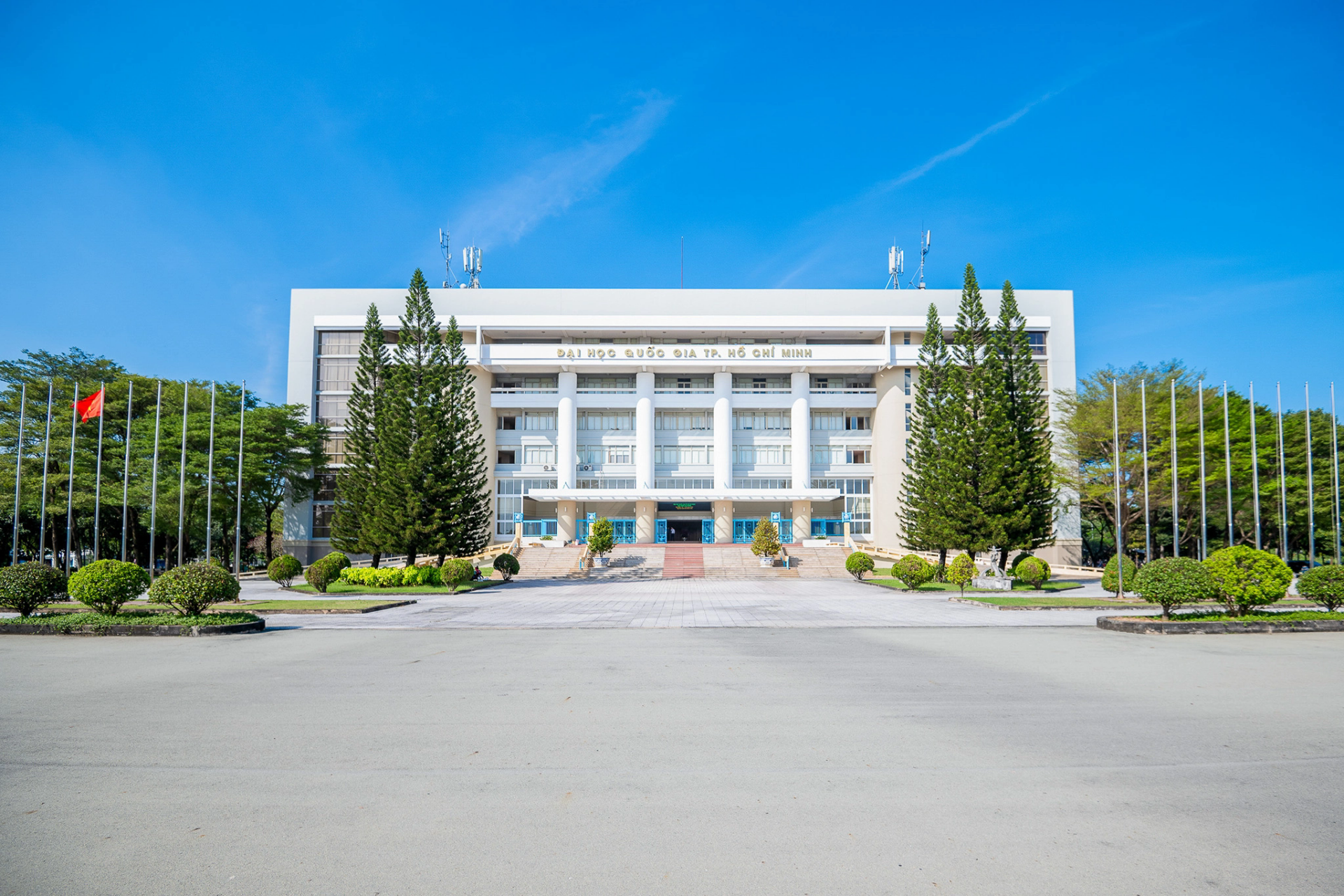 Image default
